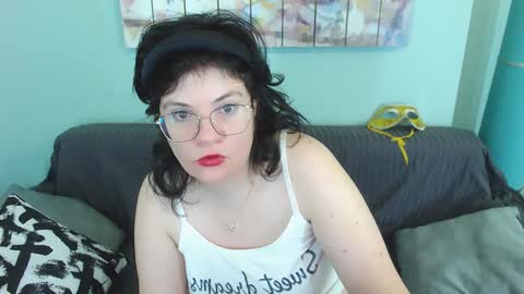 Snapshot of everly_rays chatting on 02-06-25, 02:33 Everly online show from 02-06-25, 02:33