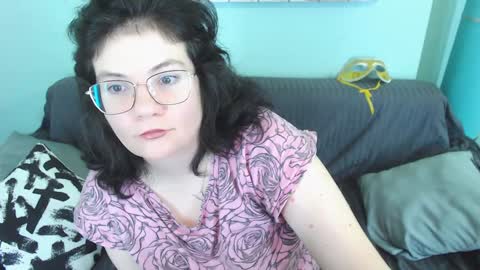 Snapshot of everly_rays chatting on 02-07-25, 07:07 Everly online show from 02-07-25, 07:07