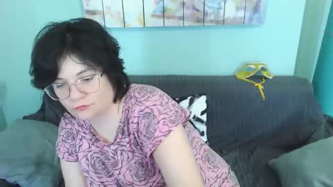 Snapshot of everly_rays chatting on 02-20-25, 10:37 Everly online show from 02-20-25, 10:37