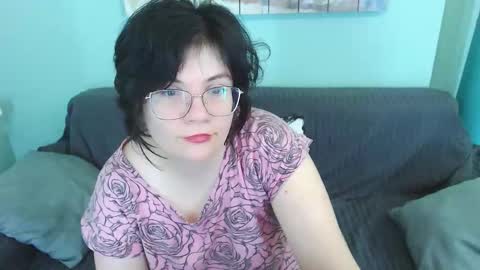 Snapshot of everly_rays chatting on 02-20-25, 01:40 Everly online show from 02-20-25, 01:40