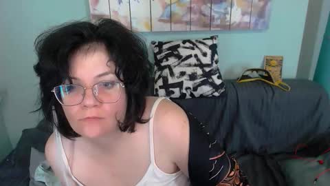 Snapshot of everly_rays chatting on 09-22-25, 07:10 Everly online show from 09-22-25, 07:10