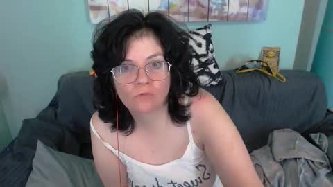 Snapshot of everly_rays chatting on 09-22-25, 07:27 Everly online show from 09-22-25, 07:27