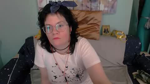 Snapshot of everly_rays chatting on 10-20-25, 08:09 Everly online show from 10-20-25, 08:09