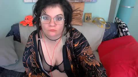 Snapshot of everly_rays chatting on 10-30-25, 04:41 Everly online show from 10-30-25, 04:41