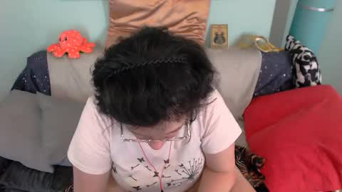 Snapshot of everly_rays chatting on 10-31-25, 04:57 Everly online show from 10-31-25, 04:57