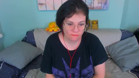 Snapshot of everly_rays chatting on 02-11-26, 04:01 Everly online show from 02-11-26, 04:01