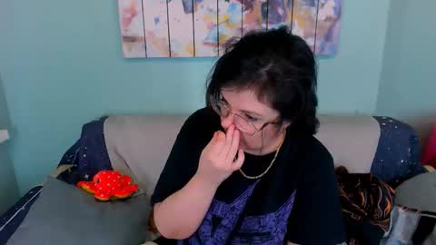 Snapshot of everly_rays chatting on 02-22-26, 02:15 Everly online show from 02-22-26, 02:15