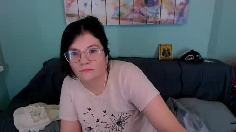 Snapshot of everly_rays chatting on 03-08-26, 05:55 Everly online show from 03-08-26, 05:55