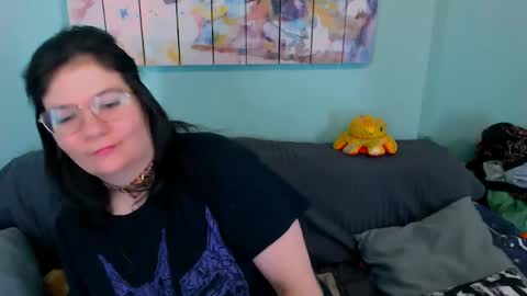 Everly online show from 05-06-26, 03:13