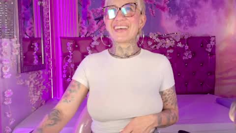 everlyn_sexx online show from 05-07-26, 02:44