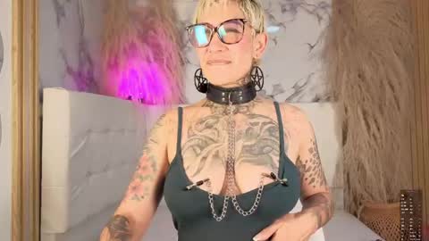 everlyn_sexx online show from 05-09-26, 02:00