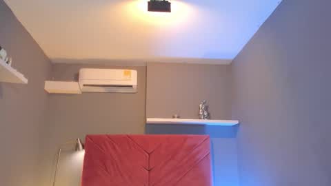 Sophia online show from 11-26-25, 07:48