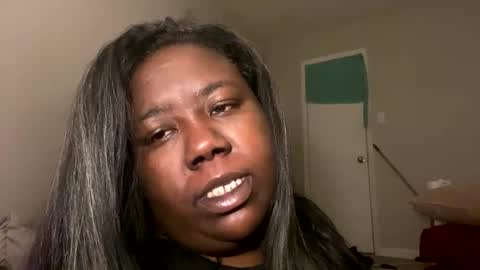 Snapshot of everyhingbigwetandjuicy chatting on 02-28-25, 07:48 AlphaWettWett online show from 02-28-25, 07:48