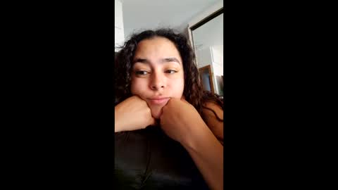  Hello my name is YINA . Nice to meet you please like Its important to me kisses  online show from 05-04-26, 11:17