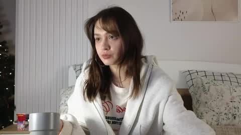 evi_woow online show from 12-23-24, 04:22
