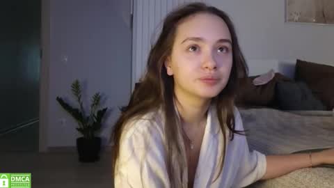 evi_woow online show from 10-24-25, 01:24