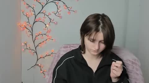 Evie online show from 01-17-26, 12:32