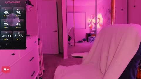 Snapshot of evie_luna chatting on 10-02-25, 02:07 Evie Luna online show from 10-02-25, 02:07