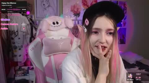 Evie online show from 02-18-25, 10:14