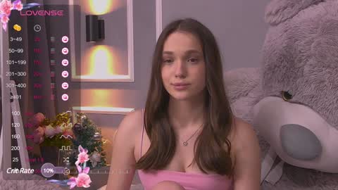 Snapshot of eviegreens chatting on 01-06-25, 10:15 Evie online show from 01-06-25, 10:15