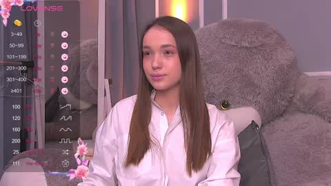 Snapshot of eviegreens chatting on 01-26-25, 06:37 Evie online show from 01-26-25, 06:37