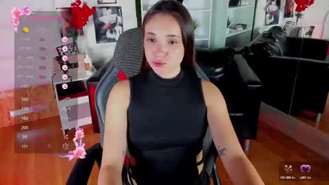 Snapshot of eviegreens chatting on 03-05-25, 01:31 Evie online show from 03-05-25, 01:31