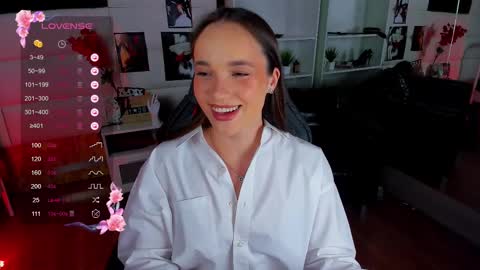 Snapshot of eviegreens chatting on 03-10-25, 08:56 Evie online show from 03-10-25, 08:56