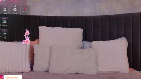 Snapshot of evierosie chatting on 01-09-26, 06:16 Evie online show from 01-09-26, 06:16