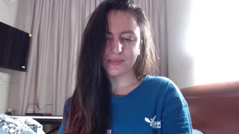Evie online show from 02-28-25, 06:32
