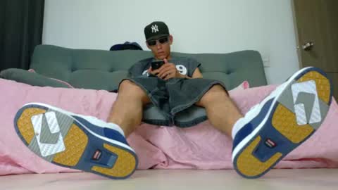 Snapshot of evil_boss1 chatting on 07-25-26, 03:04 evil_boss1 online show from 07-25-26, 03:04