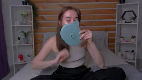 Evis online show from 02-05-26, 01:10