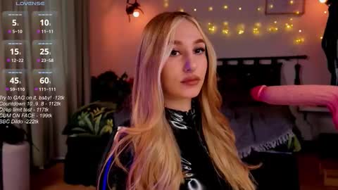 Snapshot of evit_dirty_mind_ chatting on 02-26-26, 12:37 evit_dirty_mind_ online show from 02-26-26, 12:37