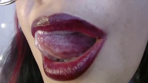 Snapshot of evolethmontenegros chatting on 12-12-24, 05:20 Evoleth online show from 12-12-24, 05:20