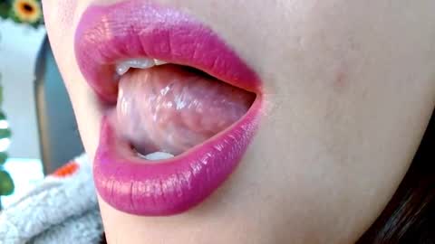 Snapshot of evolethmontenegros chatting on 01-09-25, 06:48 Evoleth online show from 01-09-25, 06:48