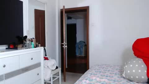 Snapshot of evolett chatting on 02-19-26, 05:36 ONLYFANS There are legends that in this room all your wishes can come true Private is Open online show from 02-19-26, 05:36