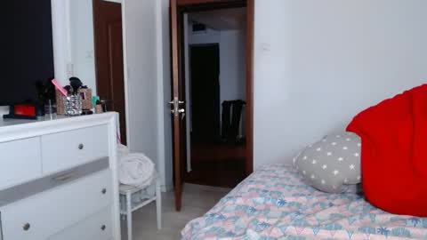 Snapshot of evolett chatting on 02-25-26, 05:28 ONLYFANS There are legends that in this room all your wishes can come true Private is Open online show from 02-25-26, 05:28