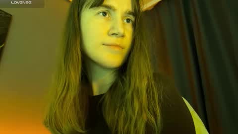 Snapshot of evona_ chatting on 02-19-26, 10:28 Kleya online show from 02-19-26, 10:28