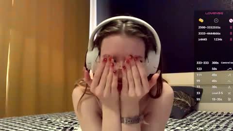 Snapshot of evonnesilvestre chatting on 09-16-25, 09:21 Eva online show from 09-16-25, 09:21