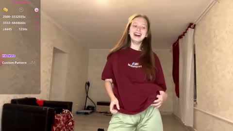 Snapshot of evonnesilvestre chatting on 09-22-25, 03:14 Eva online show from 09-22-25, 03:14