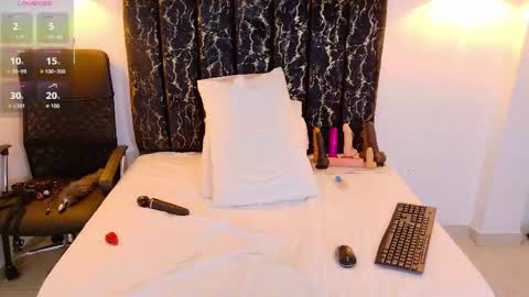 evvaa_moon online show from 05-08-26, 01:49