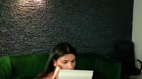 Snapshot of evvamonroe chatting on 06-30-26, 07:26 Evva online show from 06-30-26, 07:26