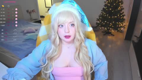 Snapshot of exhoneyangel chatting on 12-25-24, 11:22 Amy online show from 12-25-24, 11:22