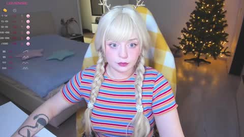 Snapshot of exhoneyangel chatting on 12-26-24, 08:39 Amy online show from 12-26-24, 08:39