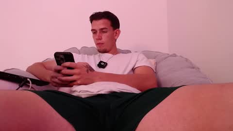 Snapshot of exi111 chatting on 09-30-25, 07:30 Exi111 online show from 09-30-25, 07:30