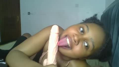 exotic_cutiee online show from 05-07-26, 10:59