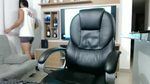 Snapshot of exotic_dude chatting on 02-21-26, 03:07 camilo online show from 02-21-26, 03:07