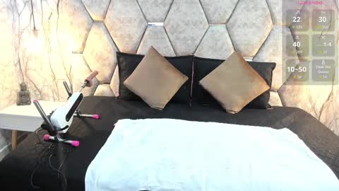 Snapshot of exotic_ebony_ chatting on 09-13-25, 08:08 Alison online show from 09-13-25, 08:08