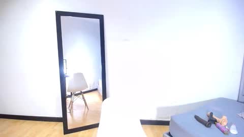 exotic_karmella online show from 10-04-25, 10:19