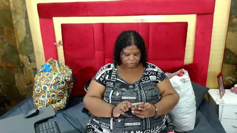 Snapshot of exoticbigmandx chatting on 04-04-26, 02:03 Mandy online show from 04-04-26, 02:03