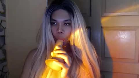 Nica online show from 02-11-25, 03:08